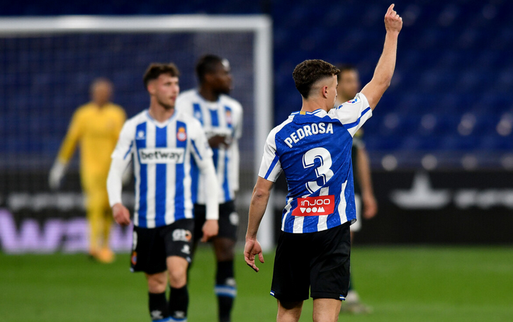  那不勒斯锋线三叉戟发威，狂轰五球创纪录