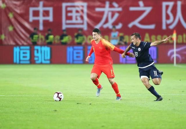  汉诺威96主场气势如虹，球迷山呼海啸助推球队大胜